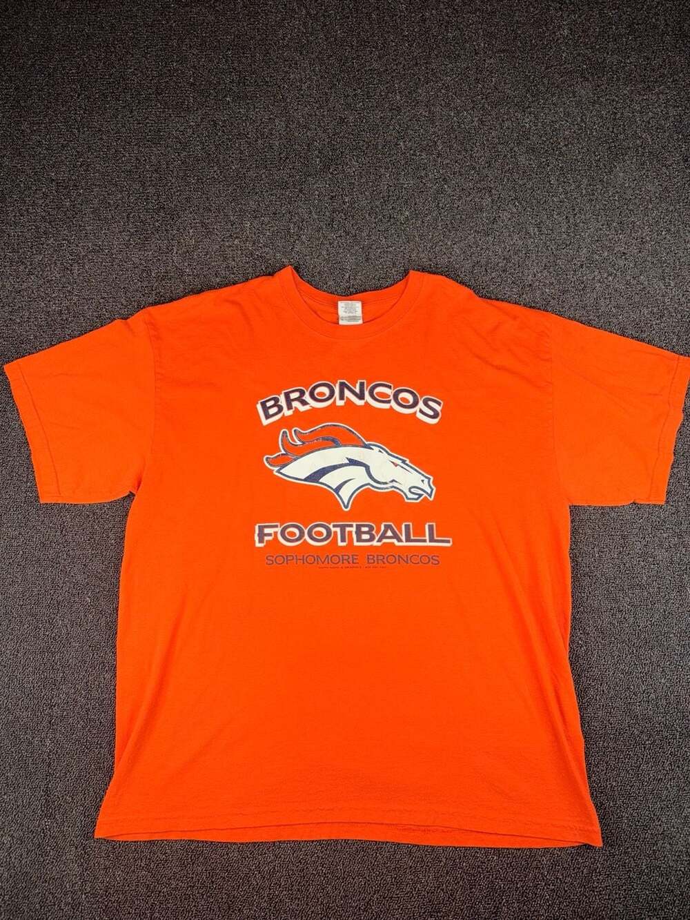 Gildan 2011 Sophomore Broncos Football T-Shirt Size XL Orange